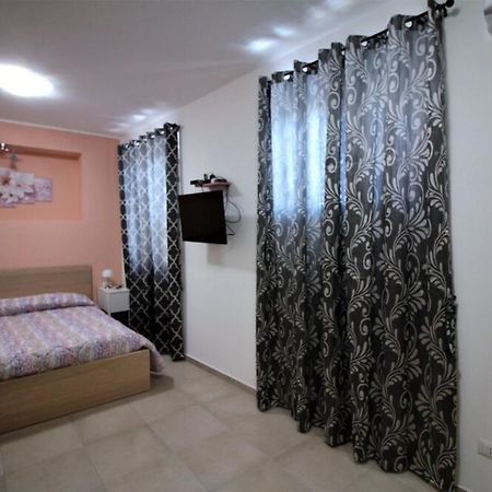 La Rosatea Rooms Монреале Экстерьер фото